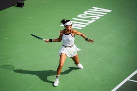 齐达内潇洒助攻帕耶得分